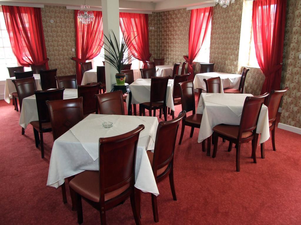 Hotel Kralj Vrnjacka Banja Bagian luar foto